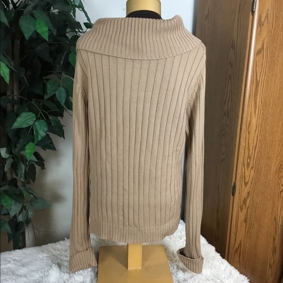 Studio Works Large split neck tan heavier weight sweater - Picture 14 of 14